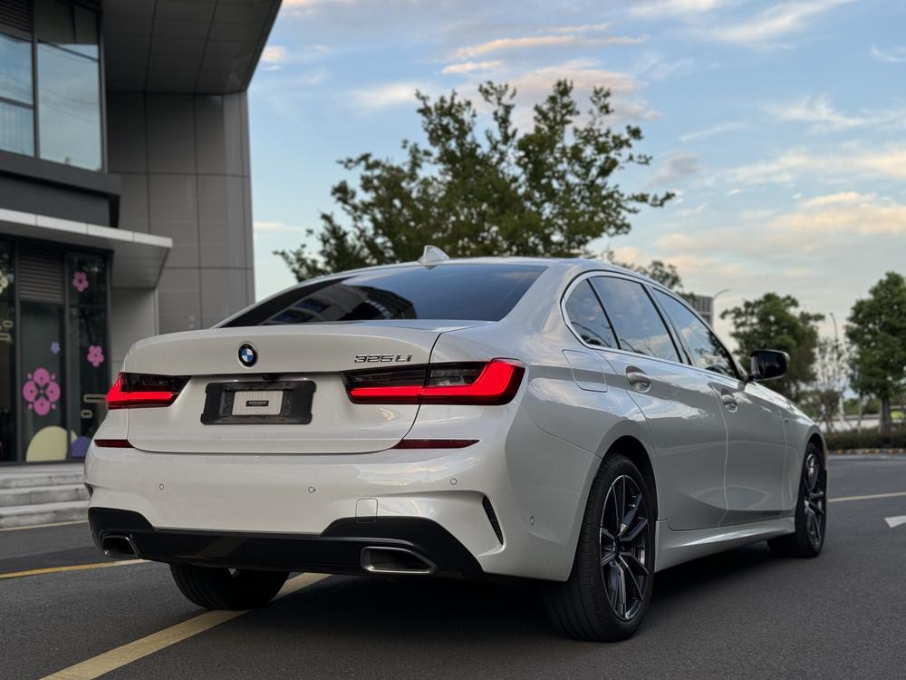 BMW 3 Series 2019 #7 BMW 3 Series 2019 car image #7