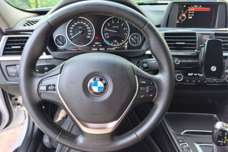 BMW 3 Series 2017 #15 BMW 3 Series 2017 immagine di auto #15
