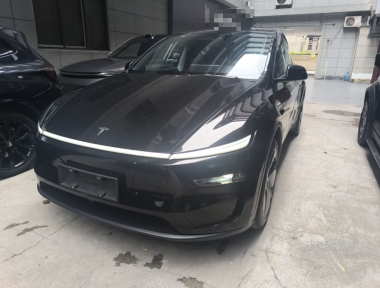 Tesla Model Y 2025 Tesla Model Y 2025 immagine di auto
