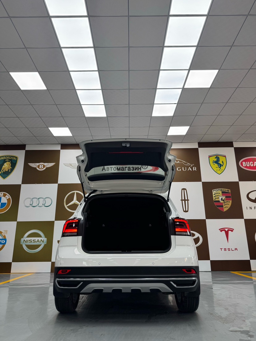 Volkswagen T-Cross 2022 car image #17