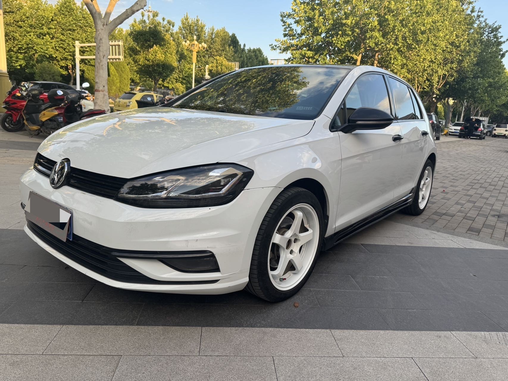 2019 2019 car image