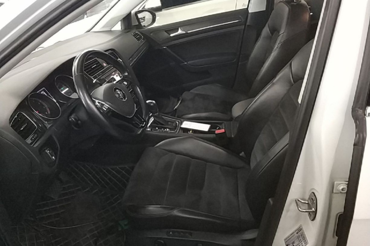 Volkswagen Golf 2019 #15 Volkswagen Golf 2019 car image #15