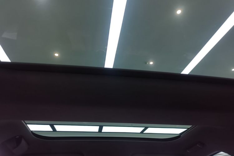 2025 car image #18