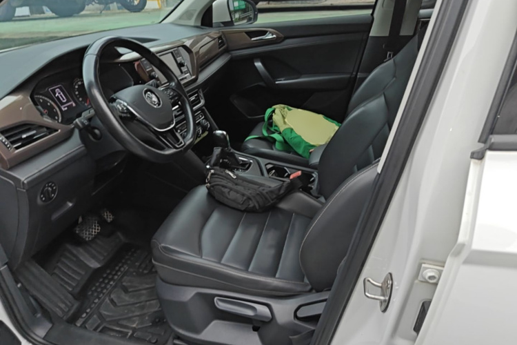 Volkswagen Tharu 2019 car image #15