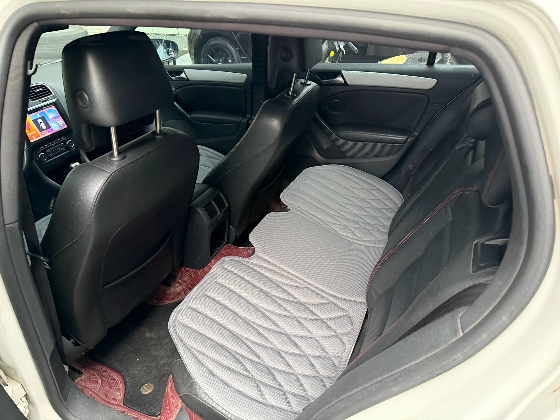 Volkswagen GolfGTI 2012 immagine di auto #3