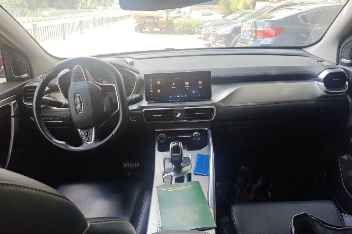 GEELY Coolray 2020 #21 GEELY Coolray 2020 car image #21