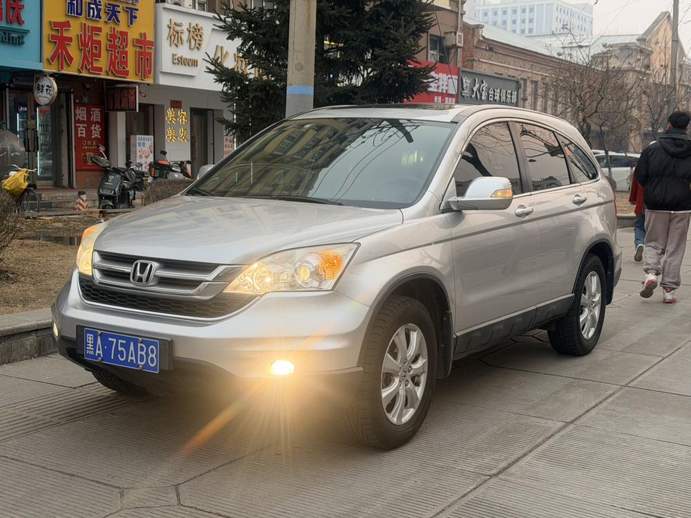 Honda CR-V 2010 Honda CR-V 2010 car image