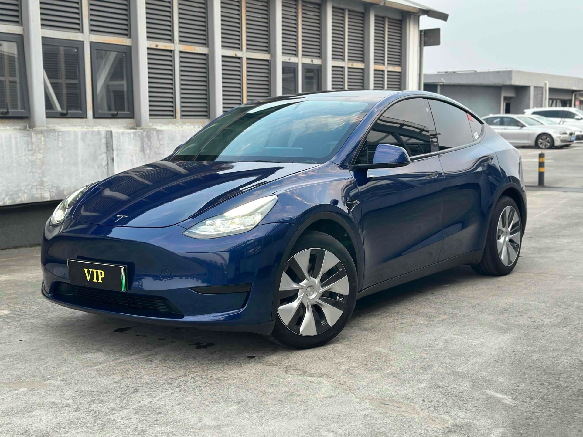 Tesla Model Y 2021 car image 