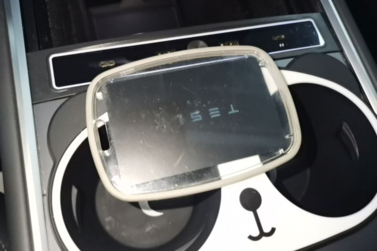 Tesla Model Y 2023 #9 Tesla Model Y 2023 immagine di auto #9