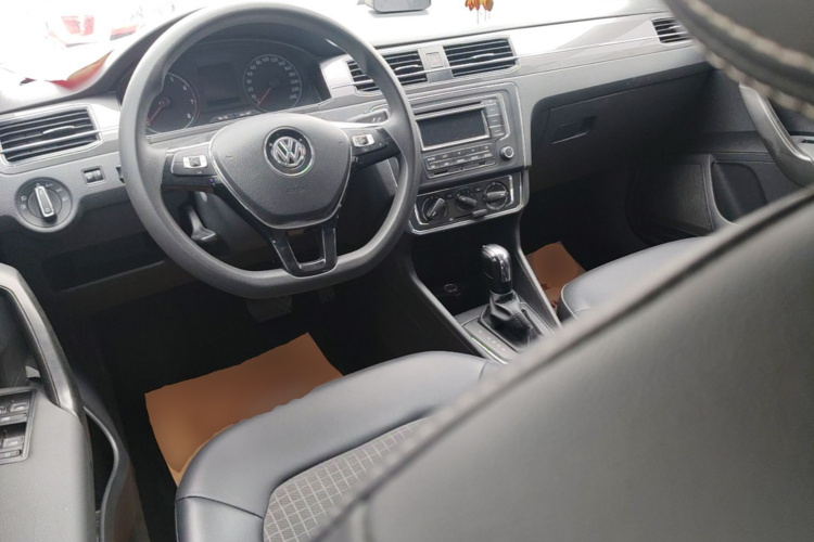 Volkswagen Santana 2018 car image #10