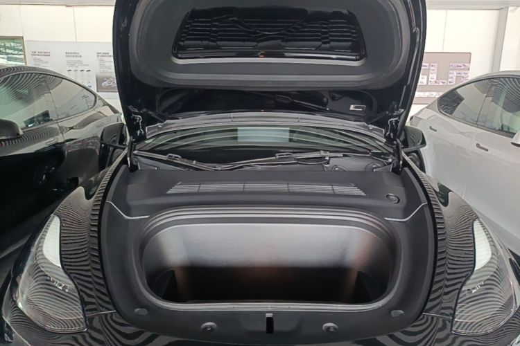 Tesla Model Y 2022 #20 Tesla Model Y 2022 car image #20