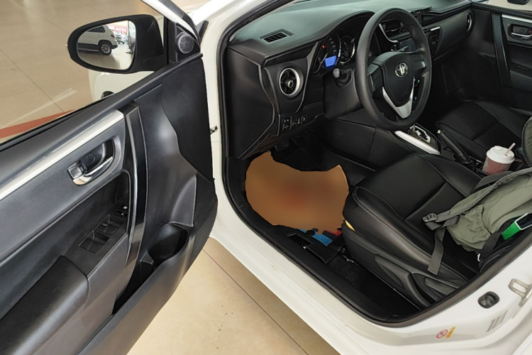 Toyota Corolla 2018 #16 Toyota Corolla 2018 car image #16