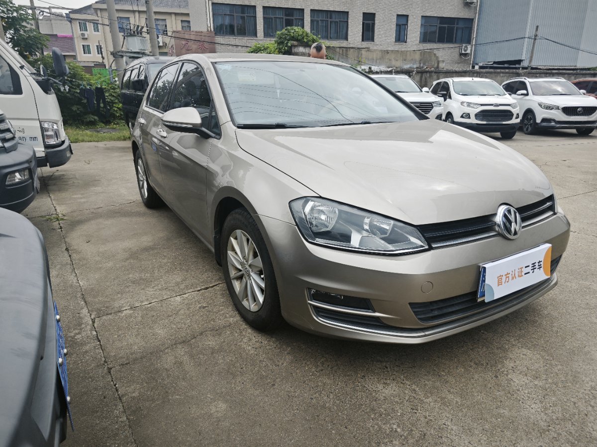 Volkswagen Golf 2014 car image #3