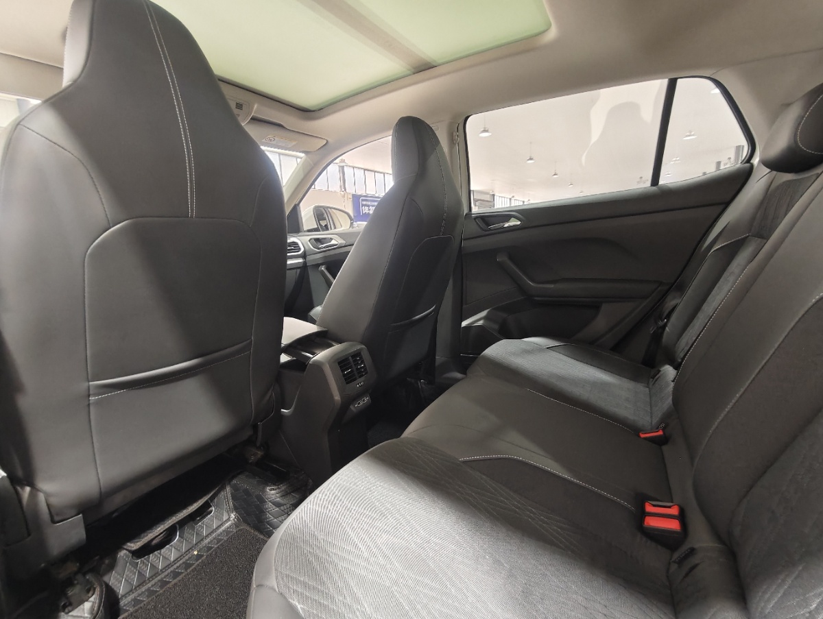 Volkswagen T-Cross 2021 #5 Volkswagen T-Cross 2021 صورة سيارة #5