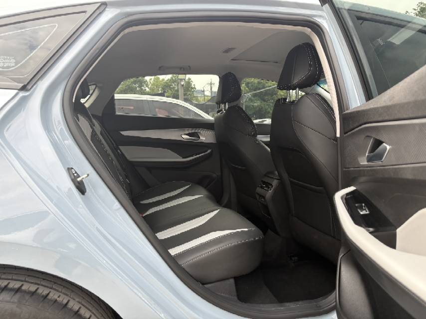 GEELY Binray 2024 car image #9