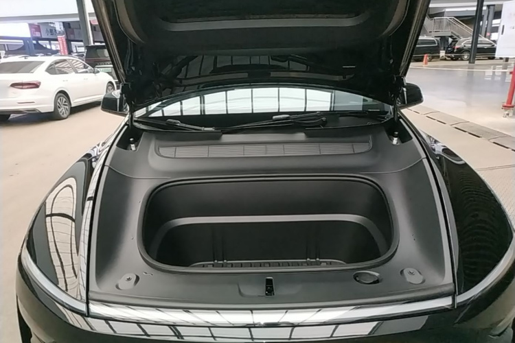 Tesla Model Y 2026 #20 Tesla Model Y 2026 immagine di auto #20
