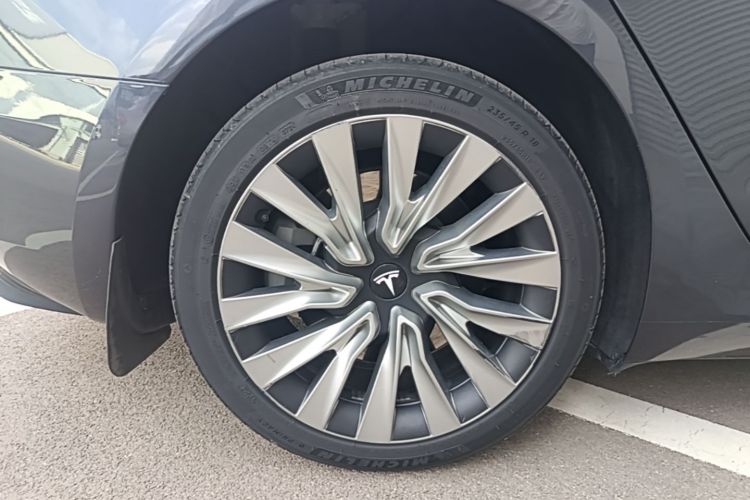 Tesla Model 3 2024 #10 Tesla Model 3 2024 car image #10