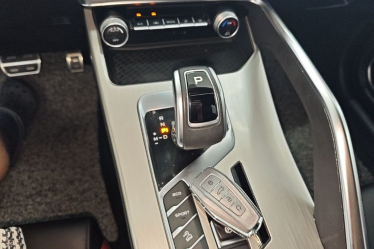 GEELY Coolray 2020 #14 GEELY Coolray 2020 car image #14