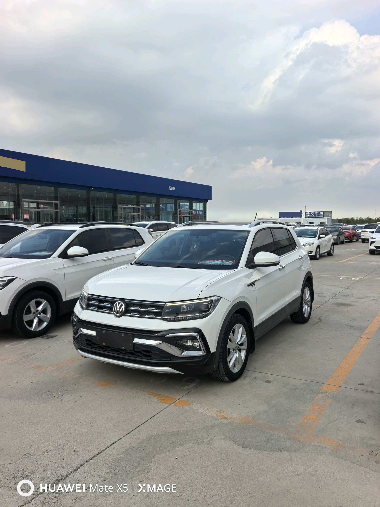 Volkswagen T-Cross 2019 Volkswagen T-Cross 2019 car image