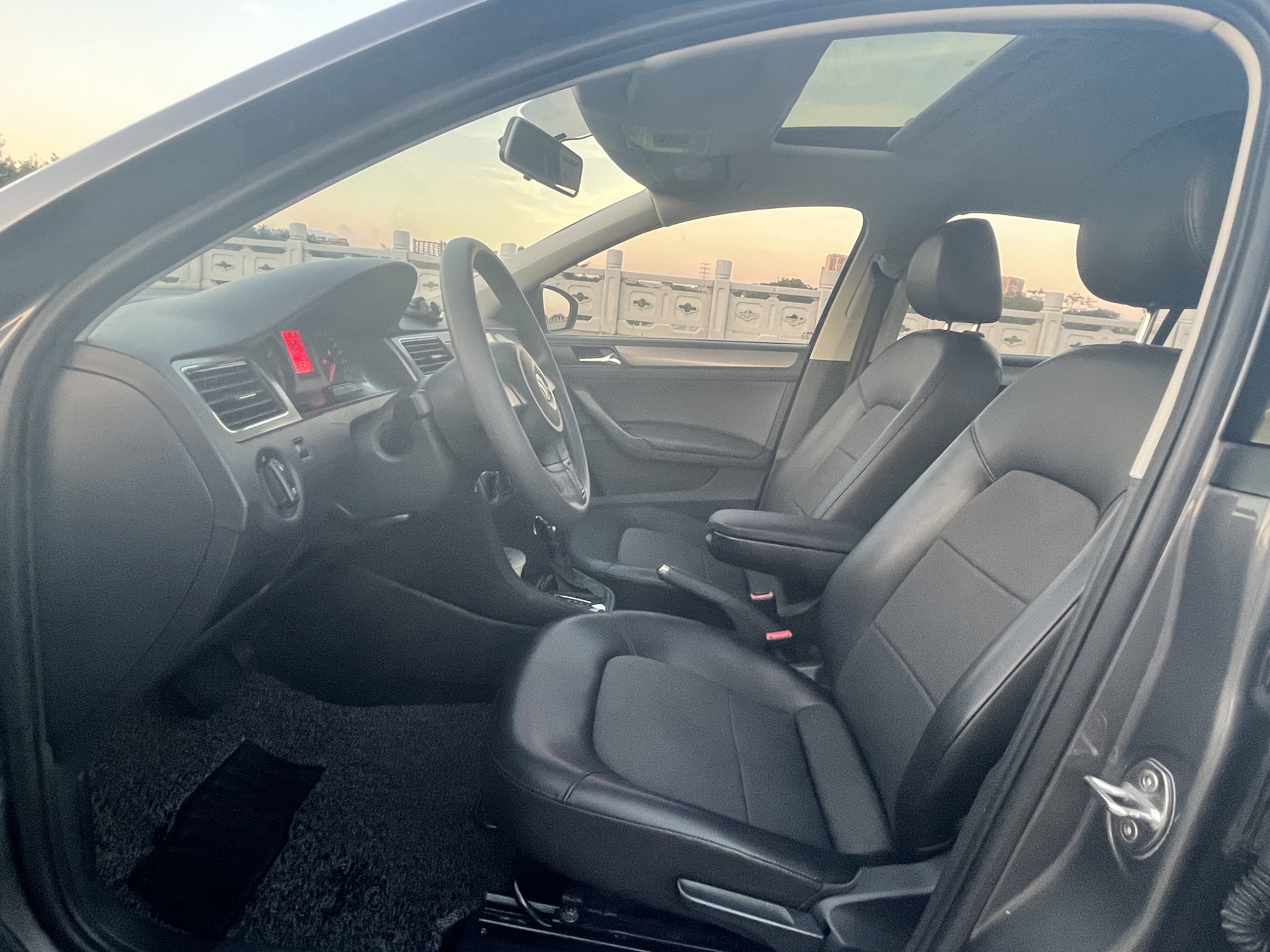 Volkswagen Santana 2015 car image #5