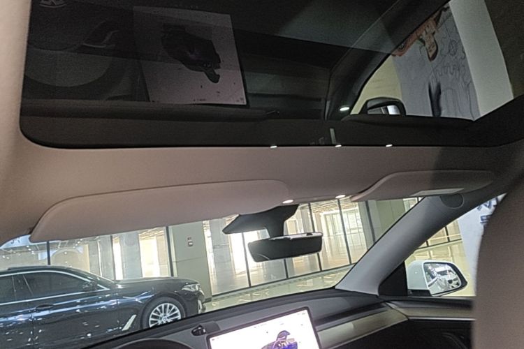 Tesla Model Y 2023 #20 Tesla Model Y 2023 car image #20
