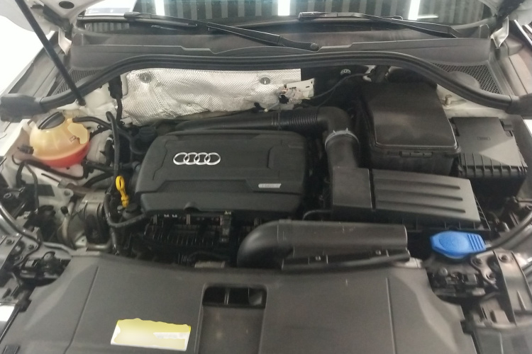 Audi Q3 2018 image de voiture #20