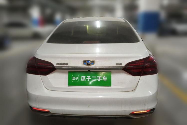 GEELY Emgrand 2018 car image #4