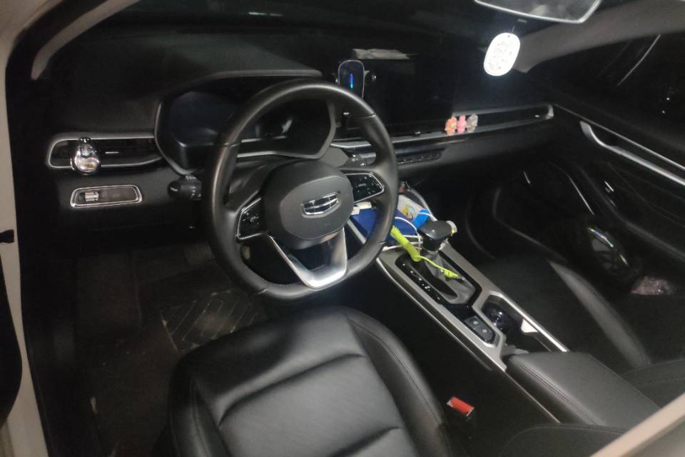 GEELY Emgrand 2023 #4 GEELY Emgrand 2023 car image #4