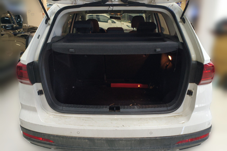 Volkswagen Tharu 2019 car image #21