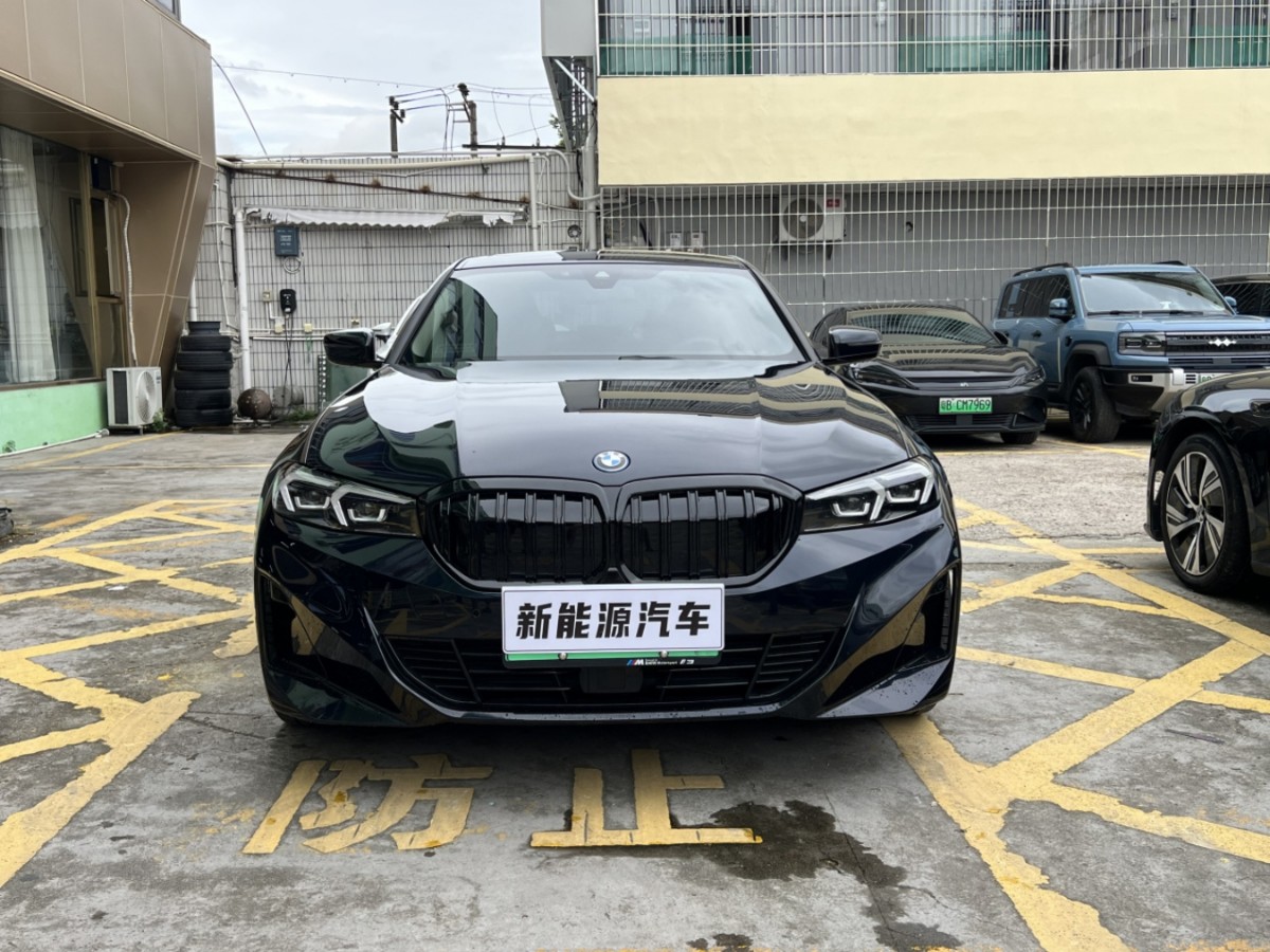 BMW i3 2025 car image #2