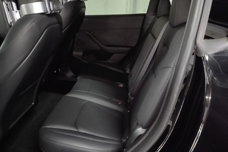 Tesla Model Y 2023 #17 Tesla Model Y 2023 car image #17