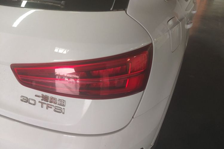Audi Q3 2018 #8 Audi Q3 2018 car image #8
