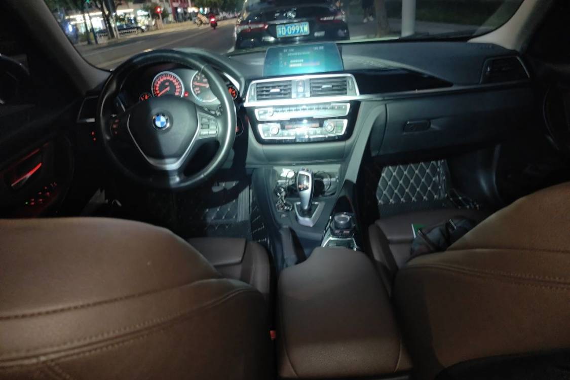 BMW 3 Series 2018 #21 BMW 3 Series 2018 car image #21