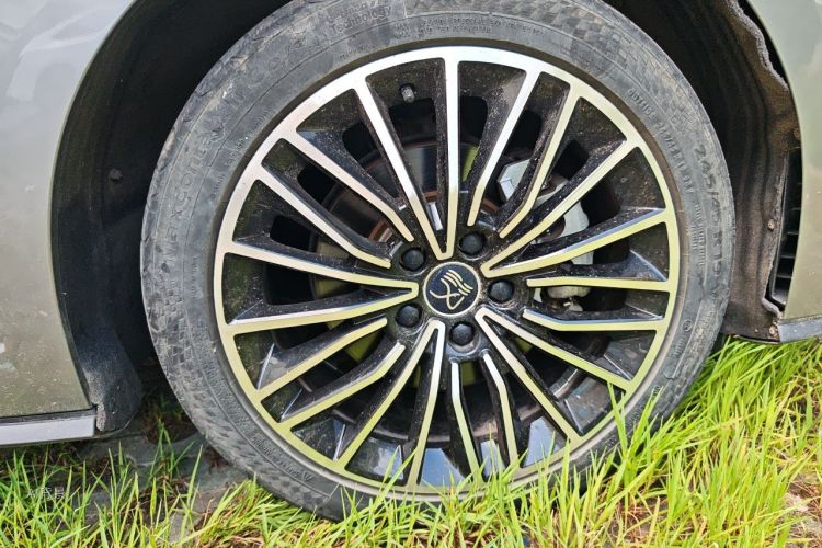 BYD Han 2021 car image #9