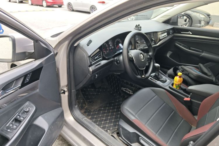 Volkswagen Bora 2019 car image #16