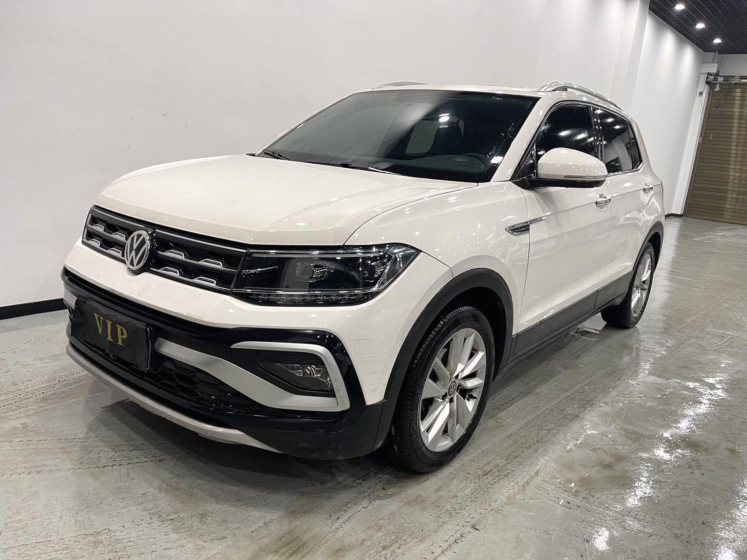 Volkswagen T-Cross 2020 Volkswagen T-Cross 2020 car image