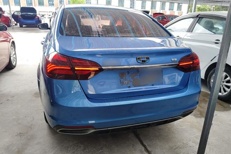 GEELY Emgrand 2018 car image #6