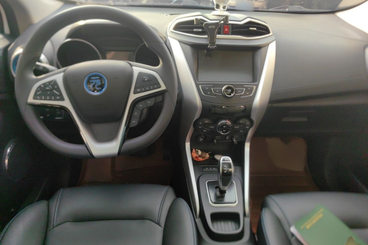 BYD Yuan New Energy 2019 изображение автомобиля #12