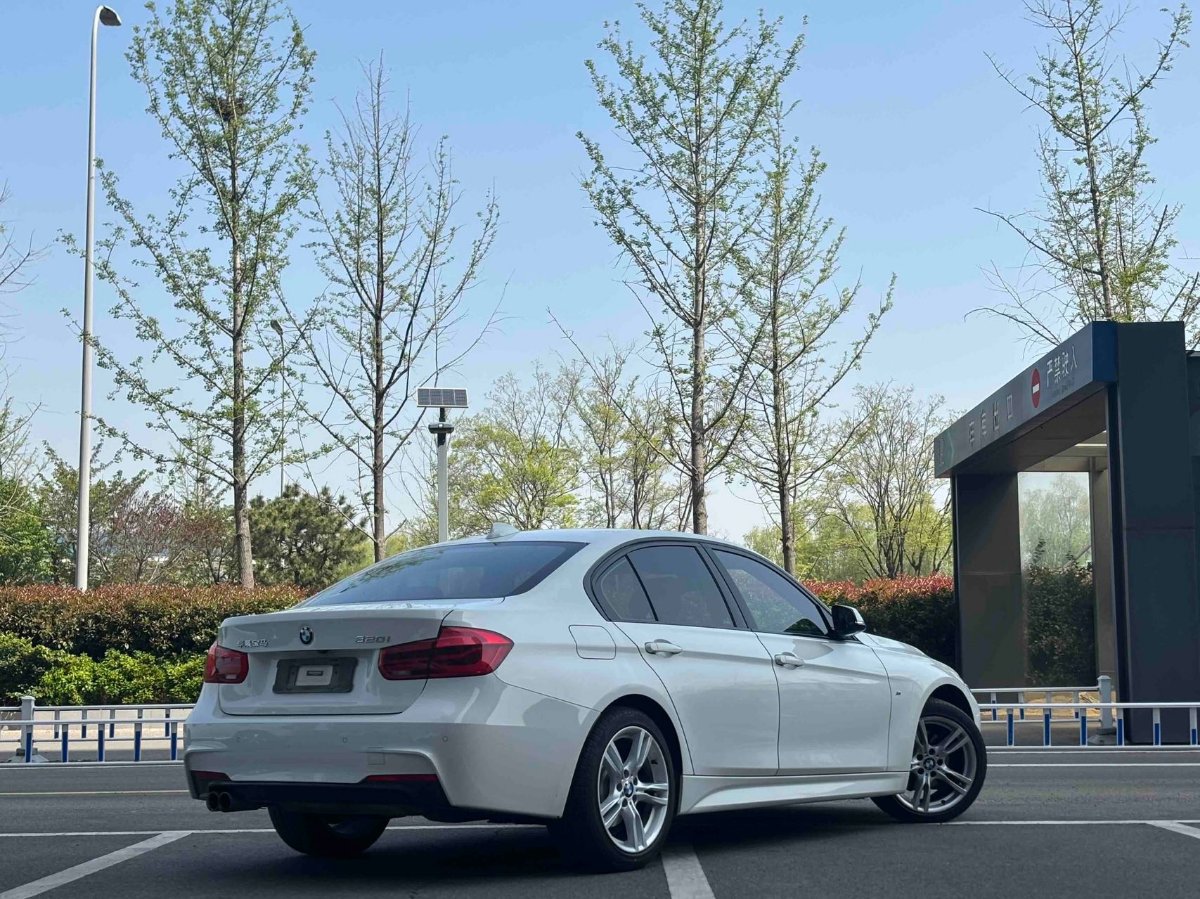 BMW 3 Series 2019 car image #5