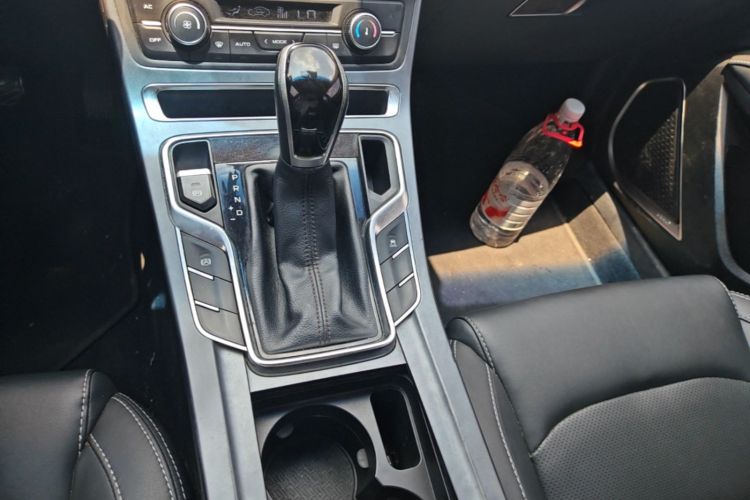 GEELY Emgrand 2018 #16 GEELY Emgrand 2018 car image #16