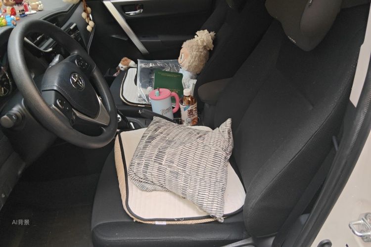 Toyota Corolla Hybird E+ 2022 immagine di auto #17