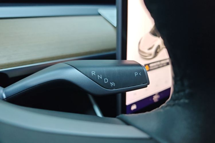 Tesla Model 3 2020 immagine di auto #18