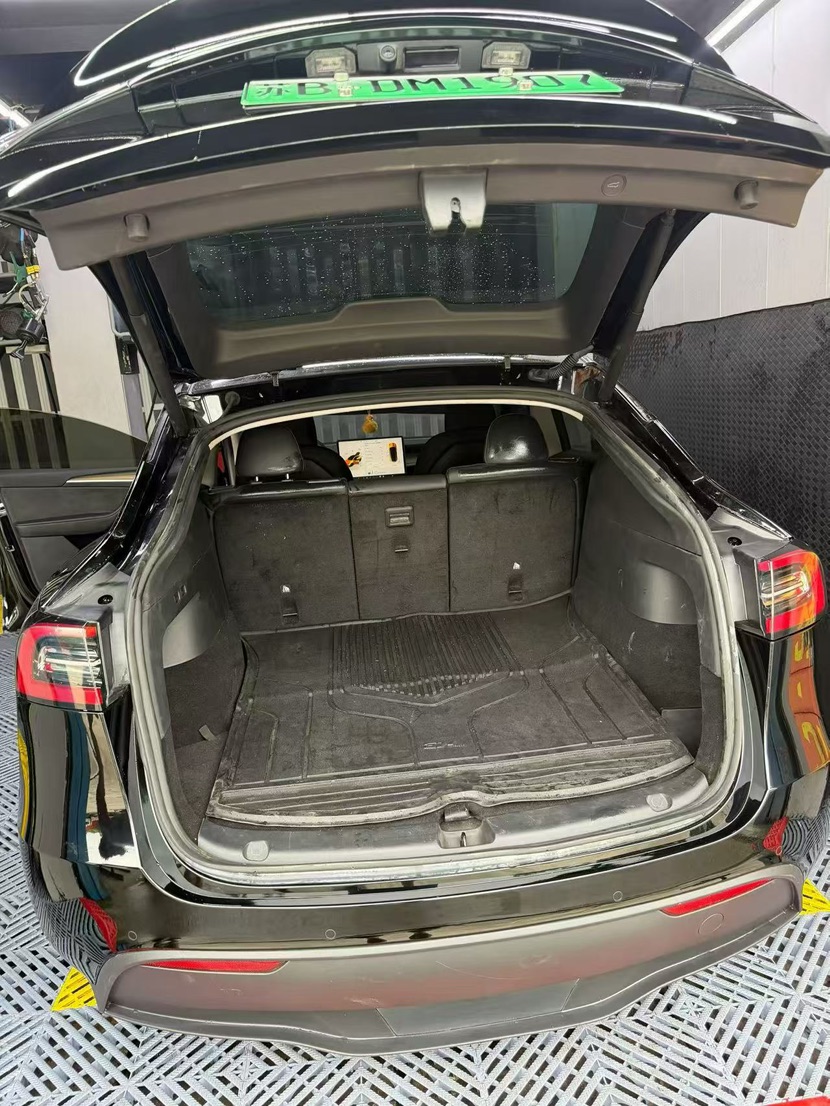 Tesla Model Y 2022 #8 Tesla Model Y 2022 car image #8