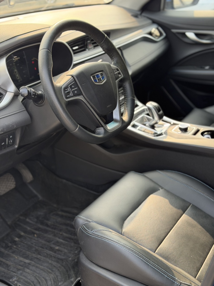 GEELY Emgrand New Energy 2018 car image #3