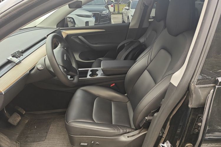 Tesla Model Y 2022 #19 Tesla Model Y 2022 car image #19