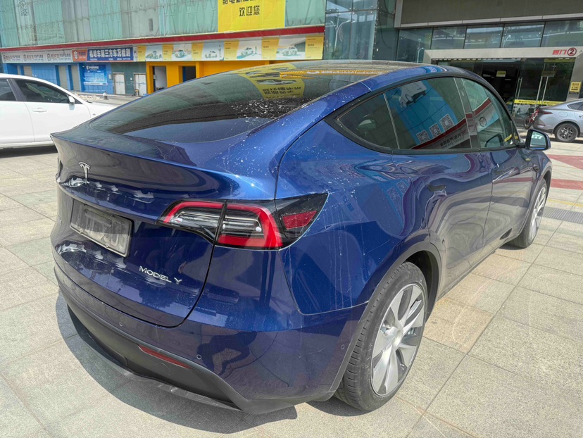 Tesla Model Y 2022 #7 Tesla Model Y 2022 car image #7