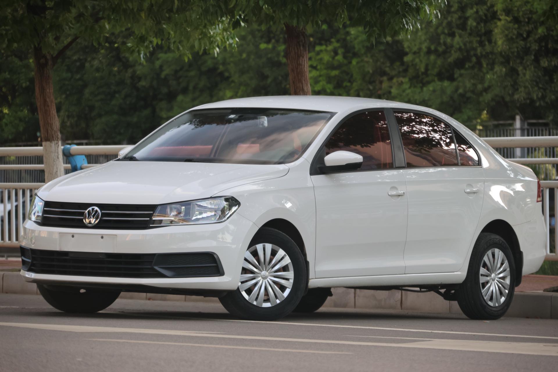 Volkswagen Santana 2018 car image 