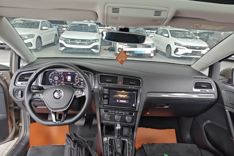 Volkswagen Golf 2019 #10 Volkswagen Golf 2019 صورة سيارة #10