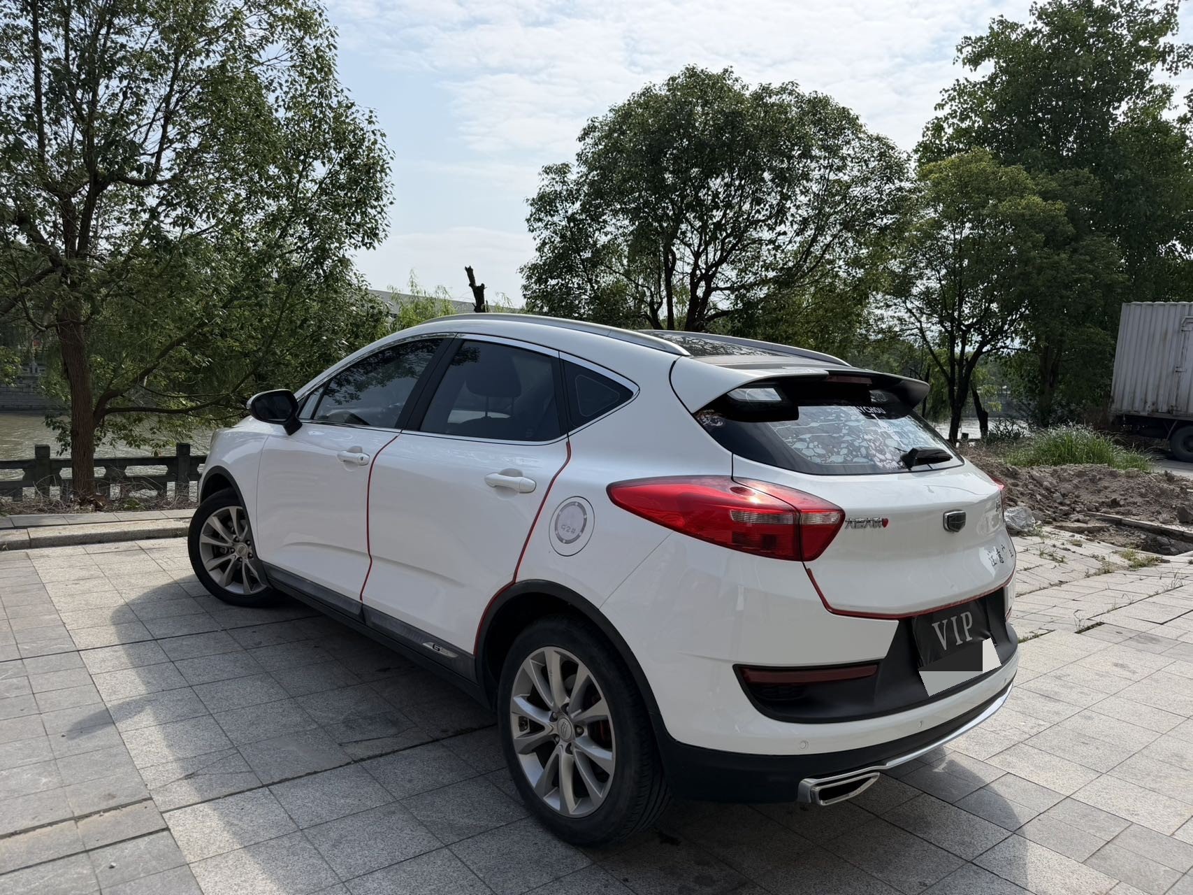 GEELY Emgrand GS 2016 صورة سيارة #10