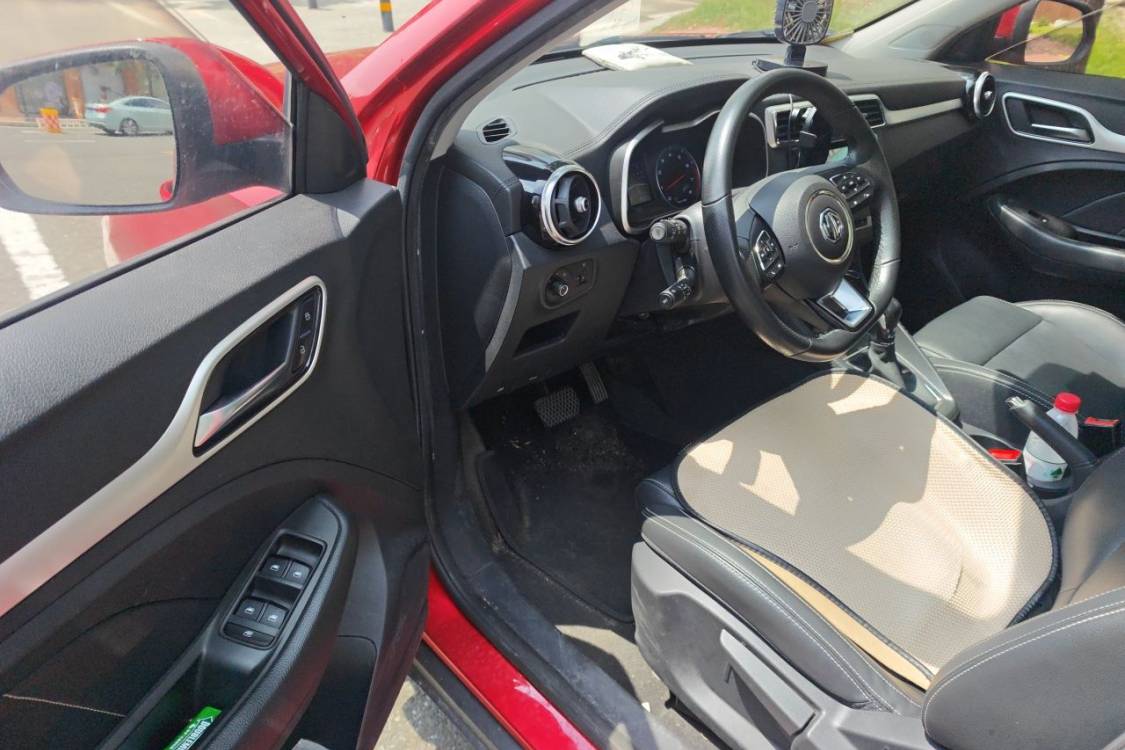 MG ZS 2018 car image #23